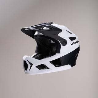 Integrated Full-Coverage Riding Helmet